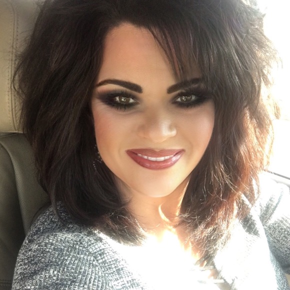 Meet your Posher, Amy - Picture 7 of 7